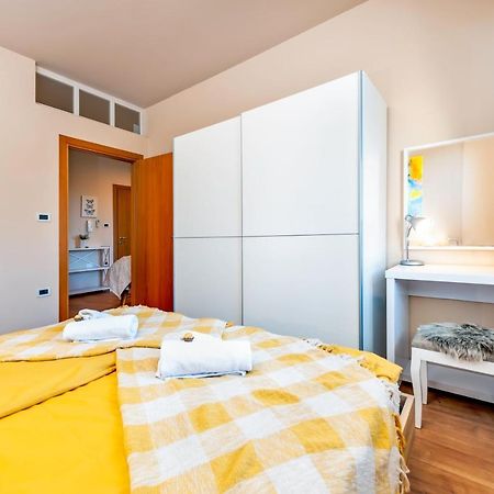 Room And Apartments Antea โรวีน ภายนอก รูปภาพ