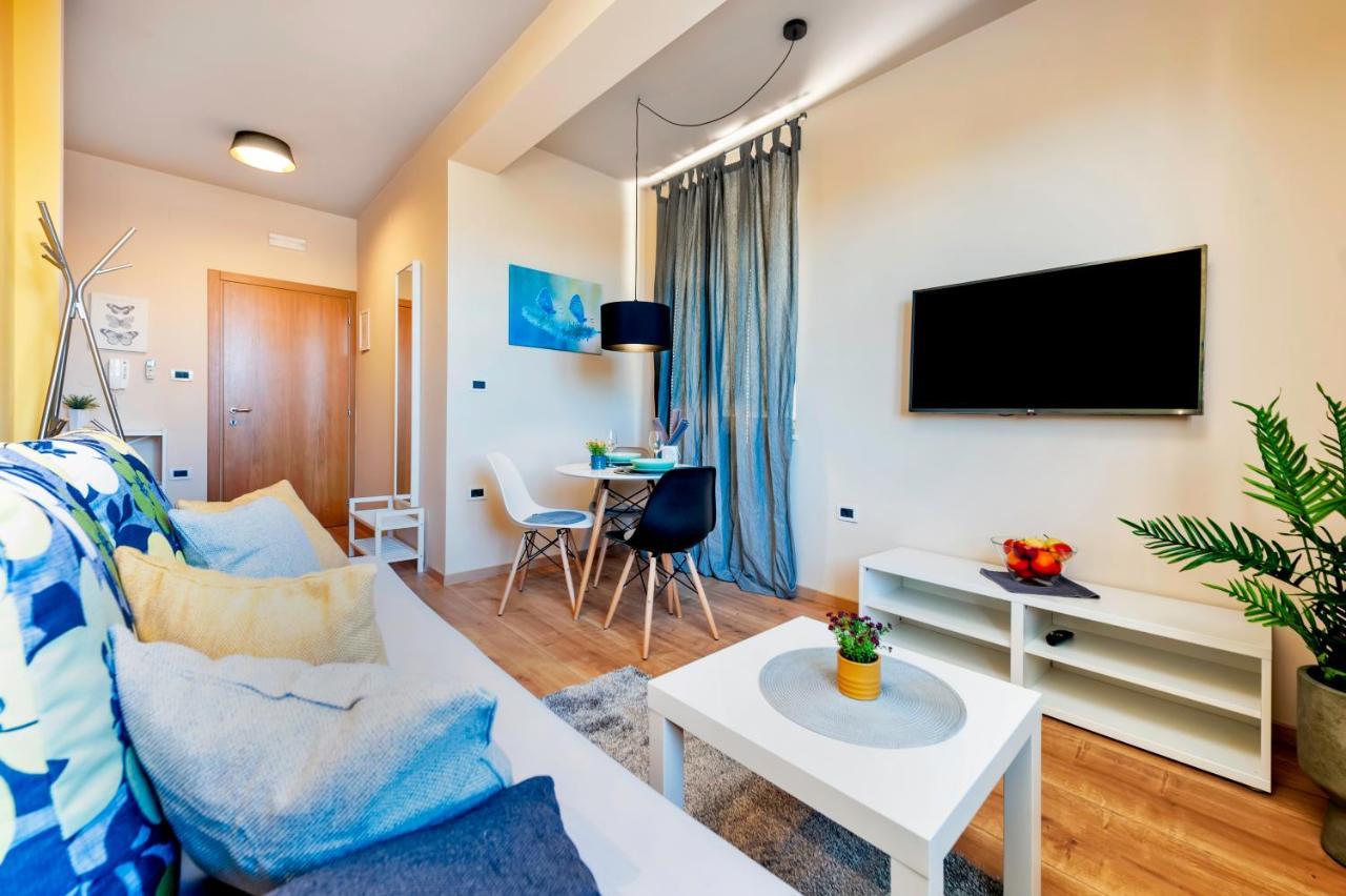 Room And Apartments Antea โรวีน ภายนอก รูปภาพ