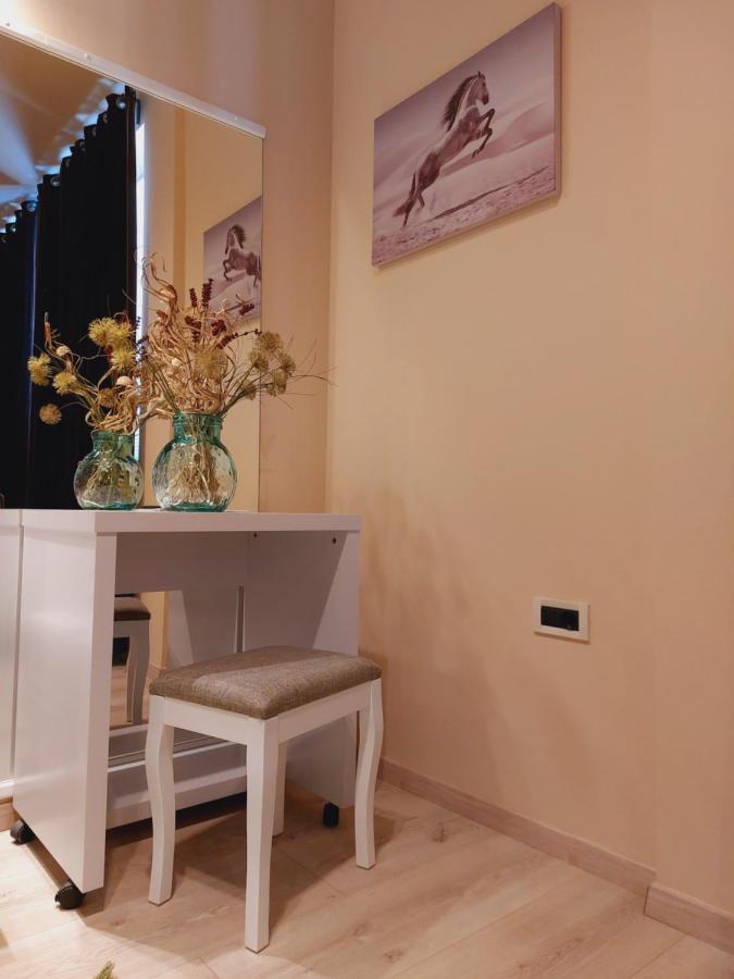 Room And Apartments Antea โรวีน ภายนอก รูปภาพ