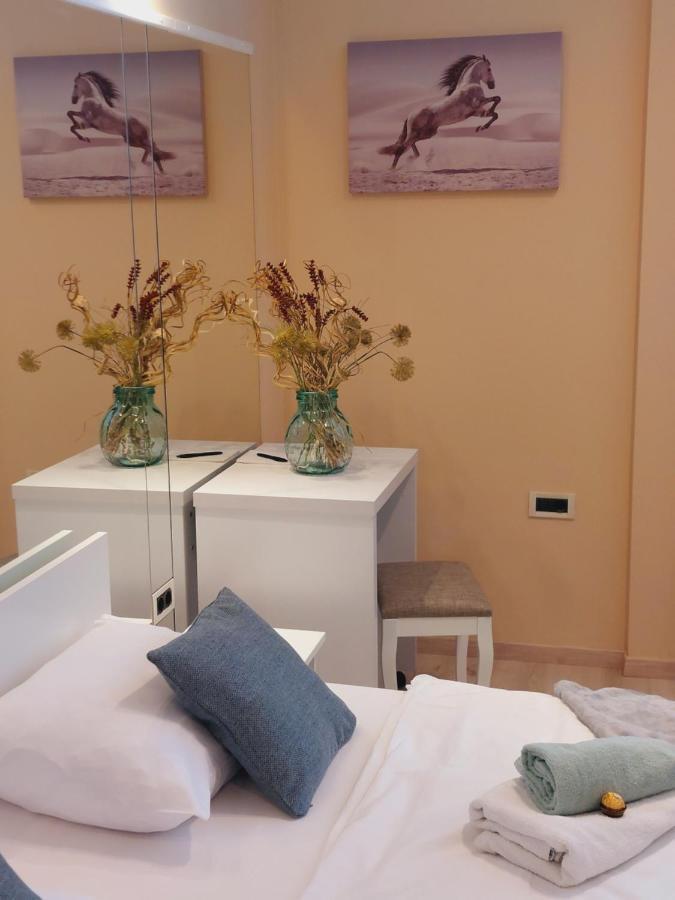 Room And Apartments Antea โรวีน ภายนอก รูปภาพ