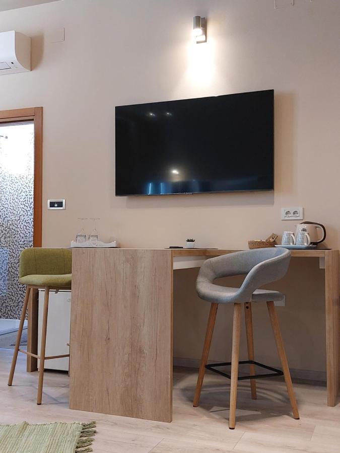 Room And Apartments Antea โรวีน ภายนอก รูปภาพ